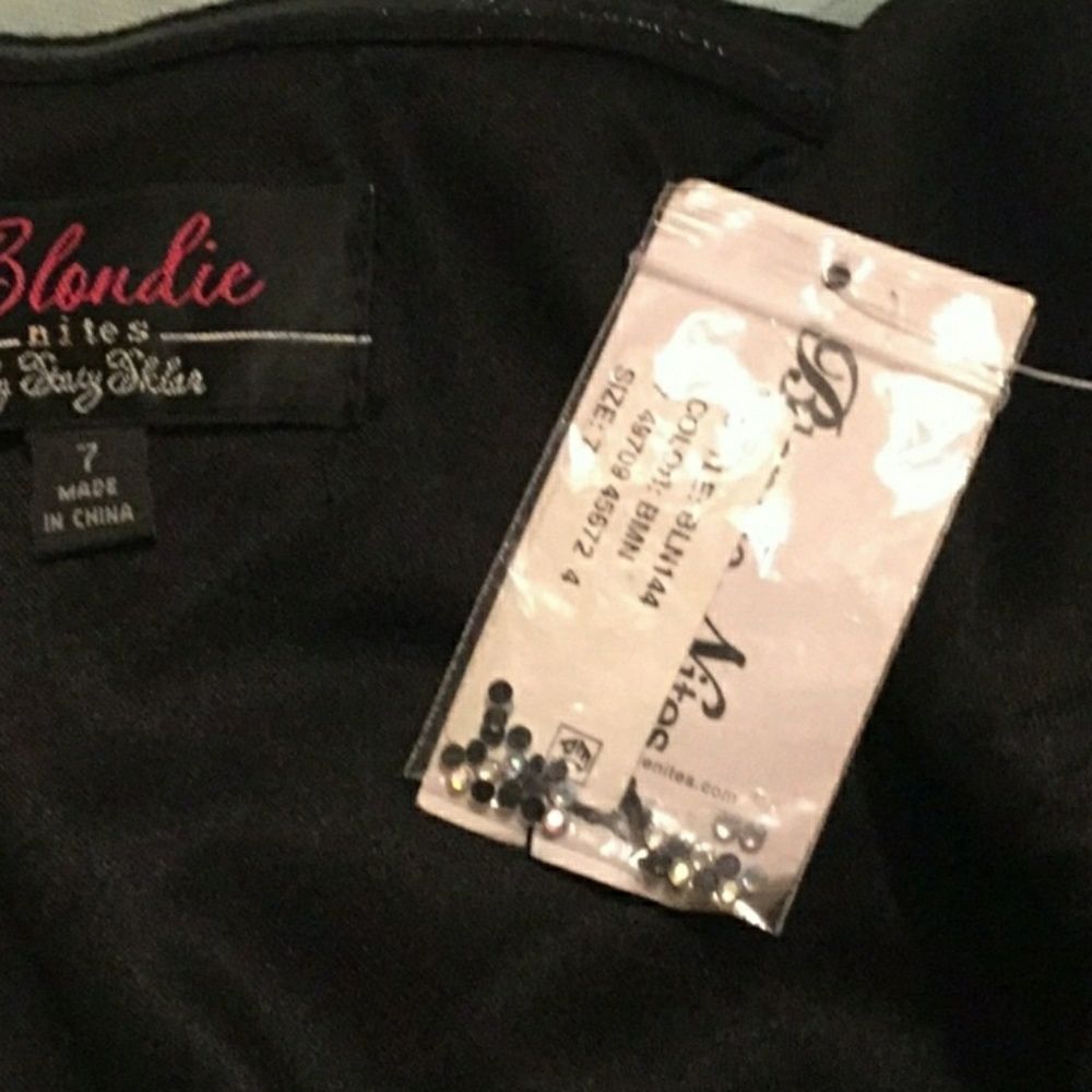 Blondie Nites Keyhole Illussion Mock Neck Gown - Picture 7 of 11